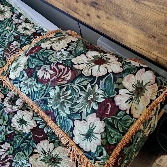 Queen bedspread multi colors with 2 sham covers - Picture 5 of 10